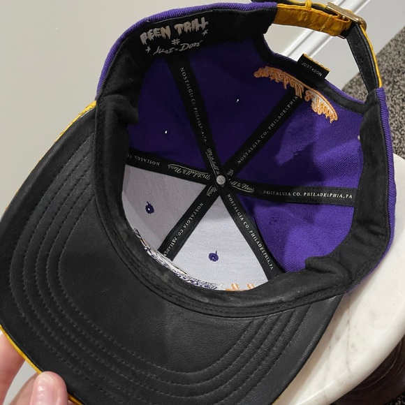 Just Don x Been Trill x Mitchell & Ness
NBA Los Angeles Lakers Snakeskin Hat - Picture 7 of 14